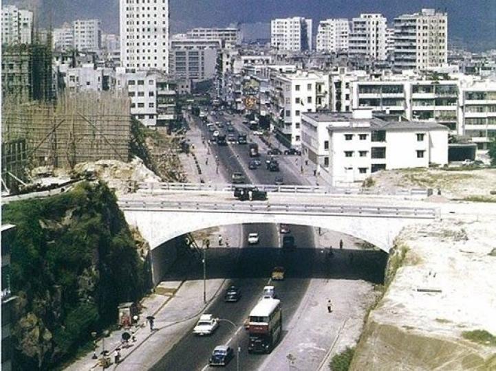 紅磡漆咸道北佛光街天橋